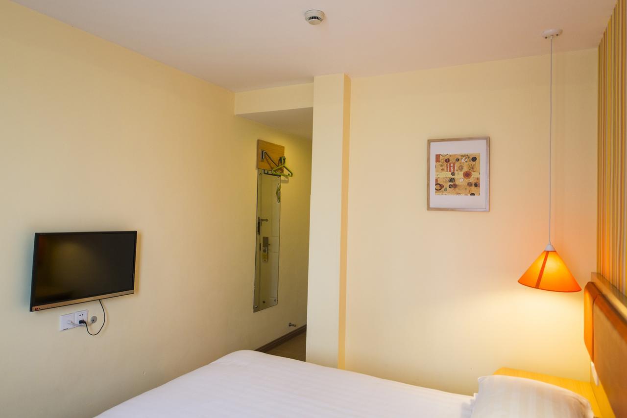 Home Inn Guangzhou Zhujiang New City Exterior foto